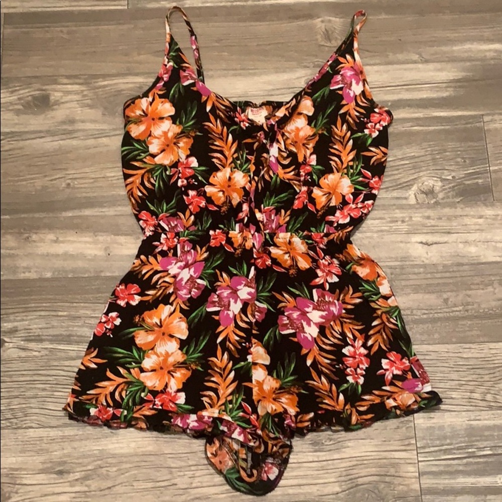 Hawaiian Print Romper